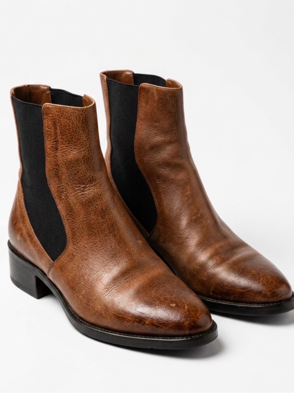VINCE CARRINGTON
CHELSEA BOOTS